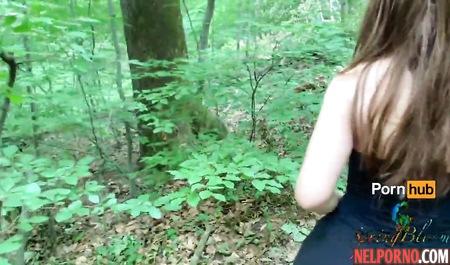 Парень привел подругу в лес и устроил ей порно на природе от первого лица
